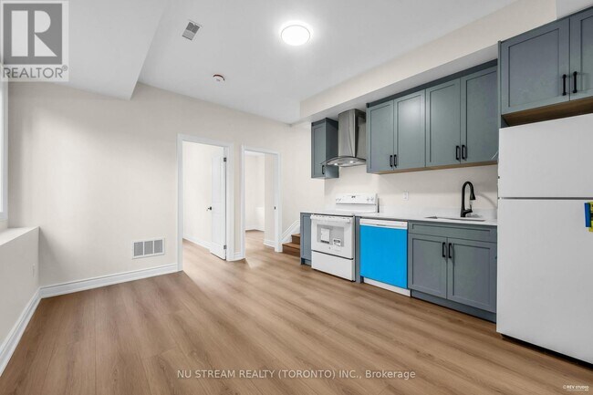 Building Photo - 25 Devondale Ave