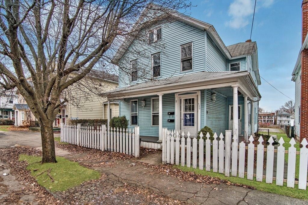 Primary Photo - 530 Hickory St, #1