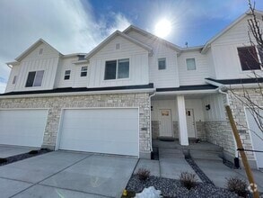 Building Photo - 951 W Shadow Brook Ln