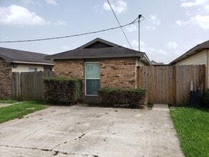 Building Photo - 230 Briarcliff Dr