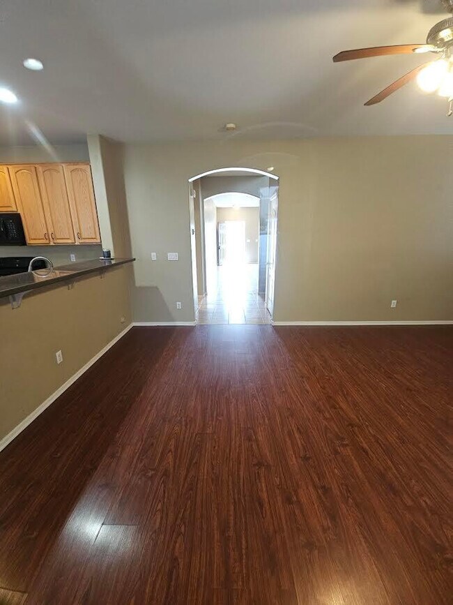 Building Photo - 18426 N Lariat Rd