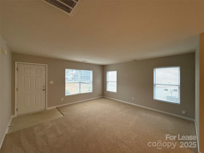 Foto del edificio - 1323 Winding Branch Ct