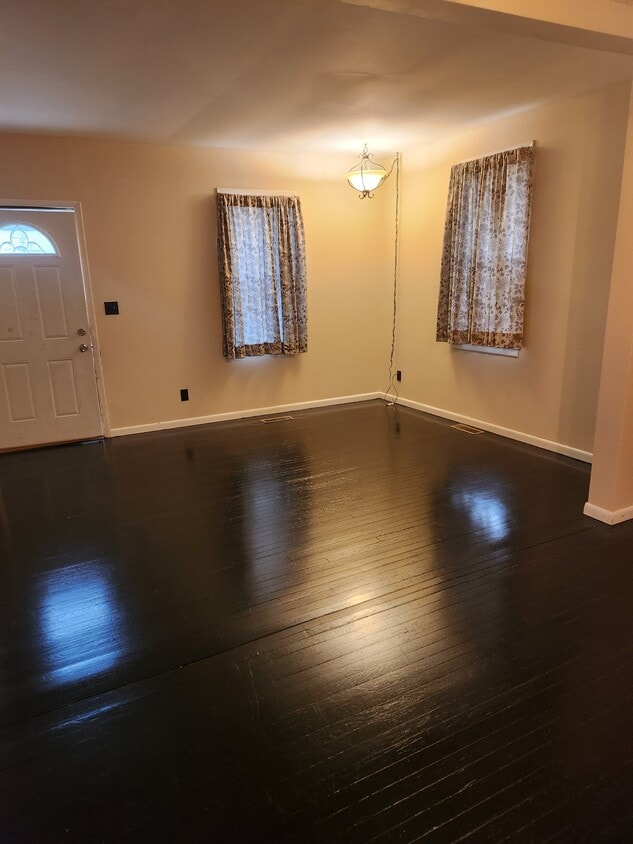 Foto del edificio - 1611 Ave G Ave