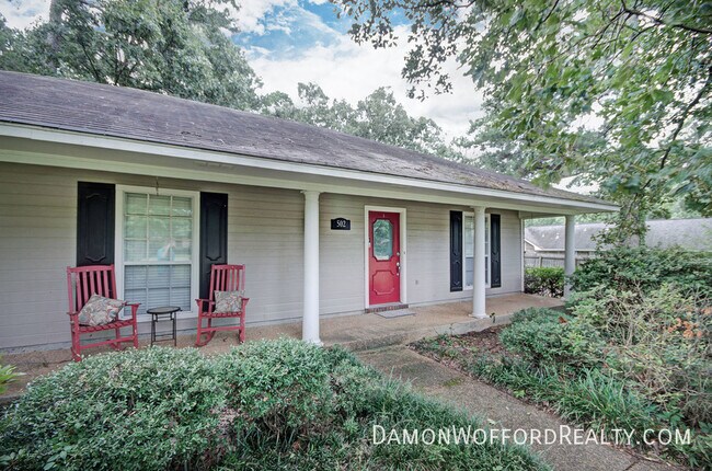 Foto del edificio - 502 Pelahatchie Shore Dr