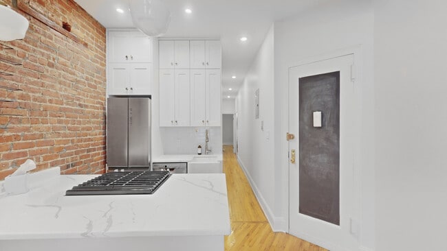 Building Photo - 38 Wyckoff St