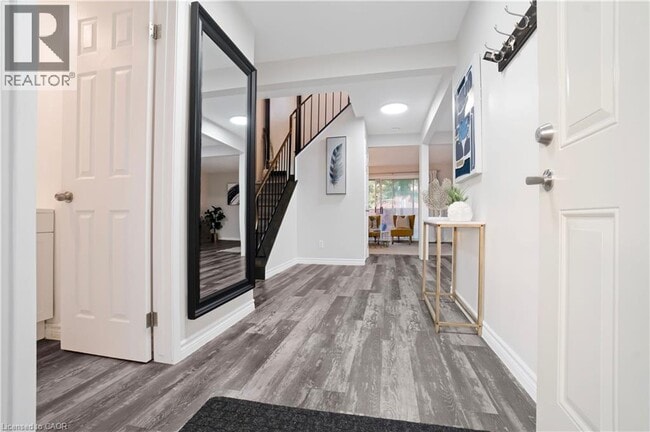 Photo du bâtiment - 770 Fanshawe Park Rd E