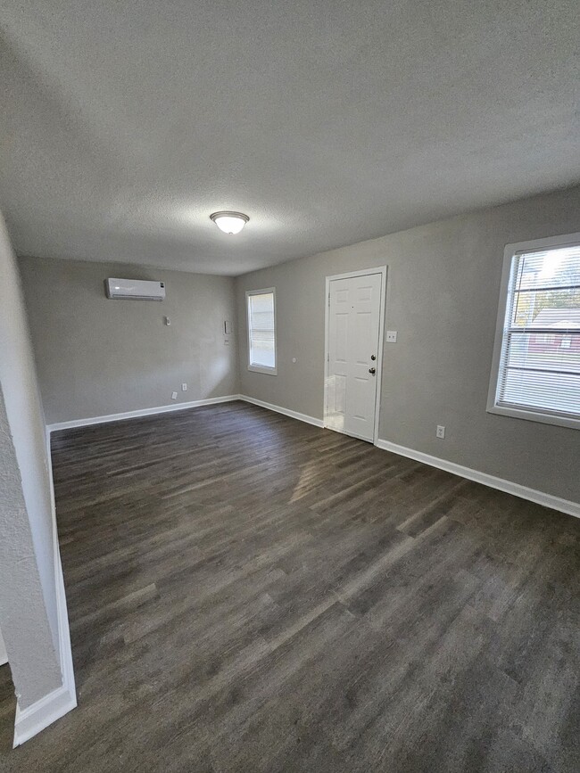 Living room - 3025 Ford Rd