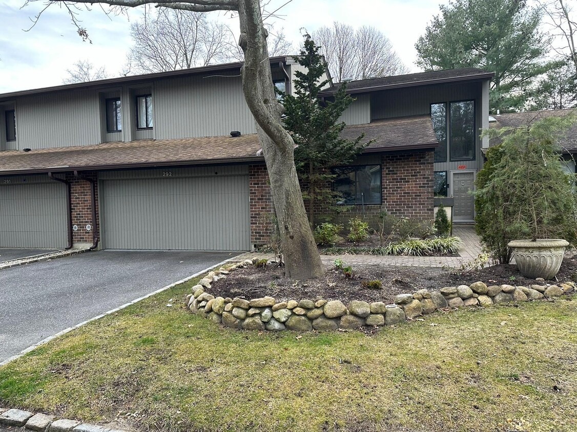 Primary Photo - 292 Vista Dr