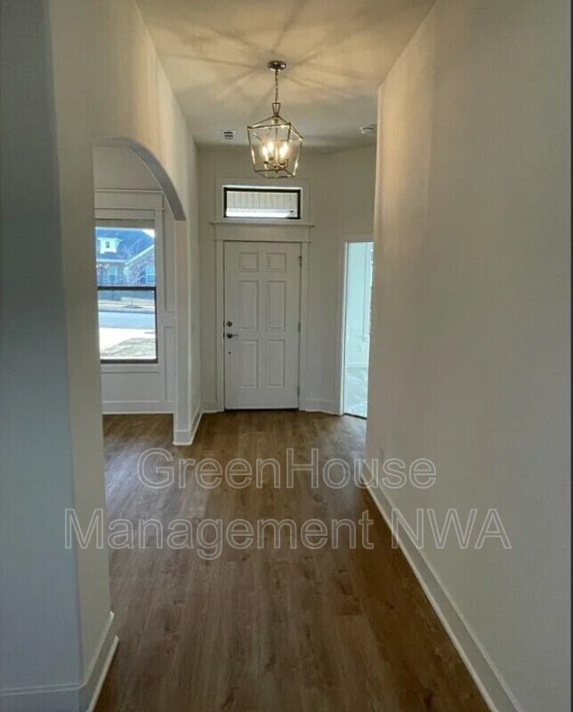 Foto del edificio - 1574 N Pershing St