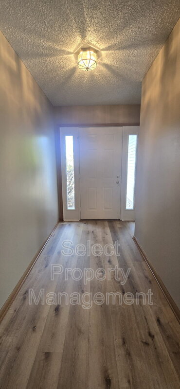 Foto del edificio - 605 Copperfield Dr