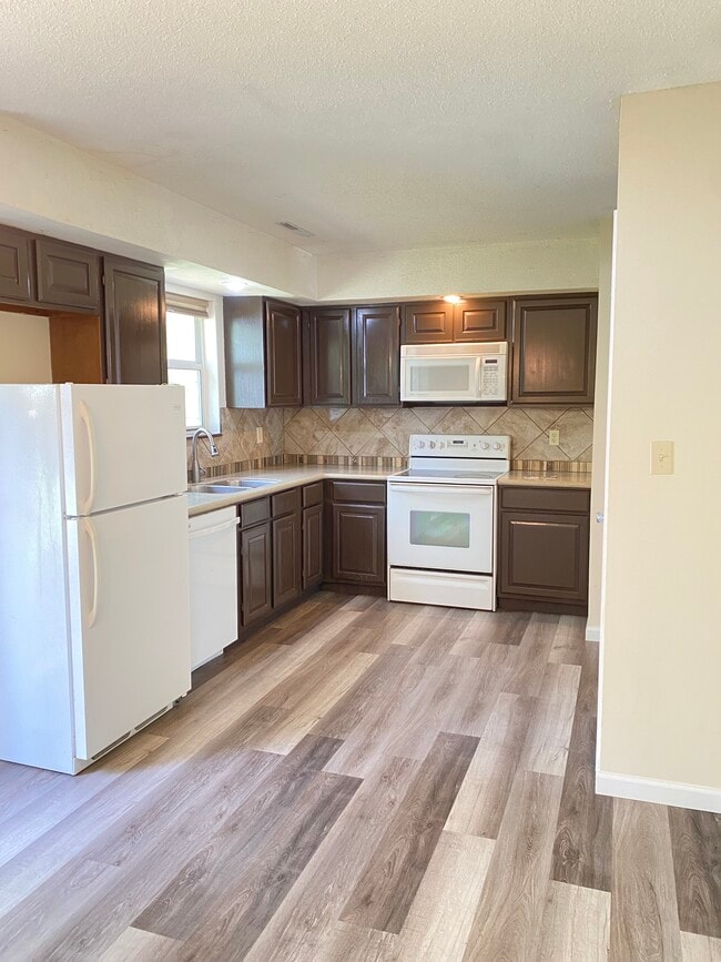 Building Photo - 4331 Ludwick Blvd