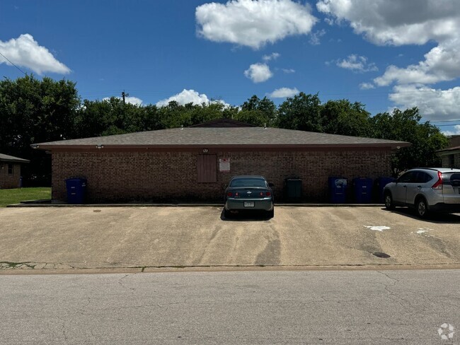 Building Photo - 505 Sunset Ln