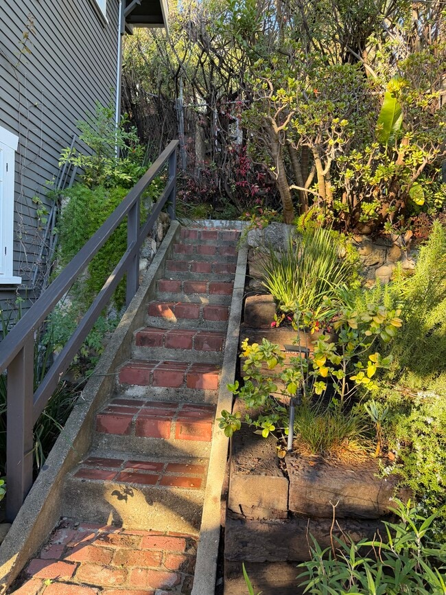 Foto del edificio - 6124 Glen Tower St