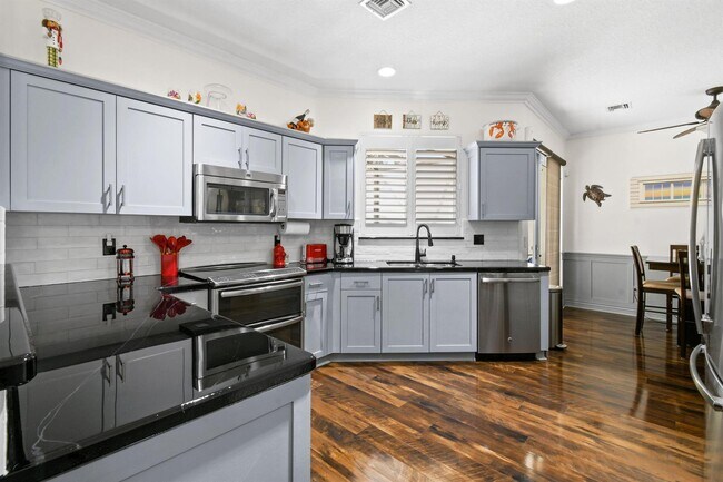 Building Photo - 10853 Oak Bend Way