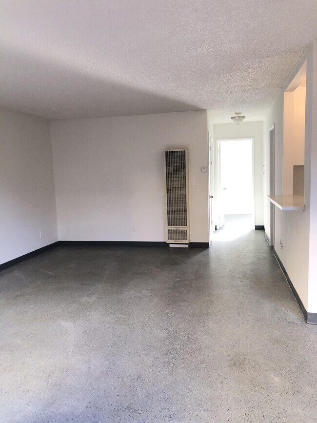 Building Photo - 1472 Allison Ave