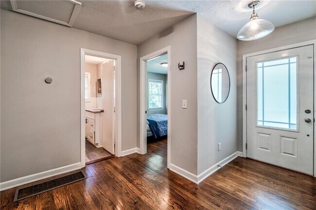 Foto del edificio - 679 Pine Valley Rd SW
