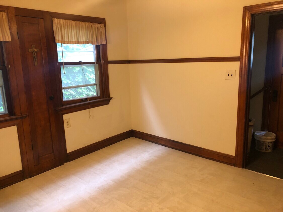 Kitchen - 1117 S Layton Blvd