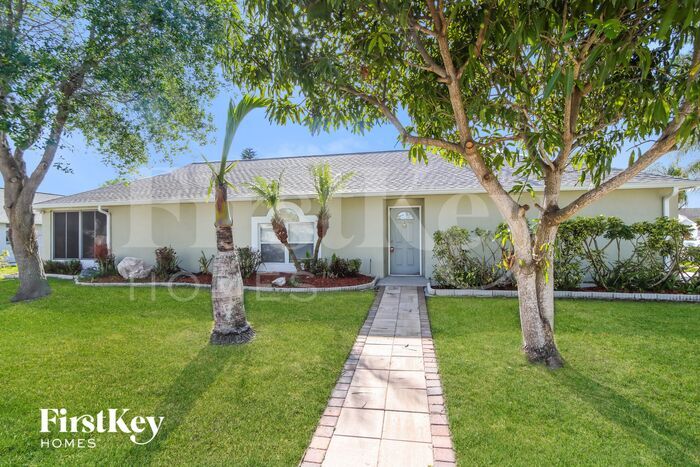 Primary Photo - 2849 Maderia Cir