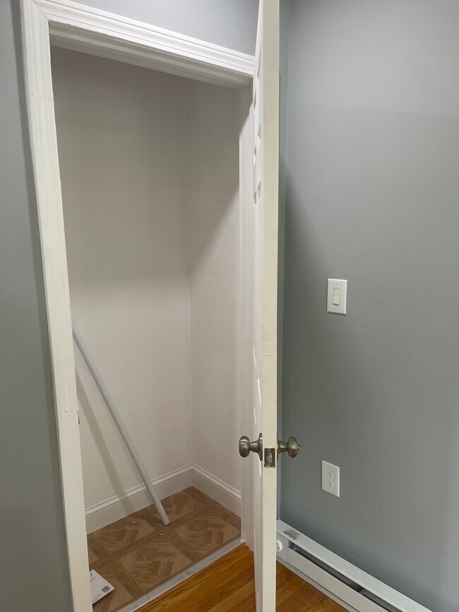 Foto del edificio - 268 Draper Ave