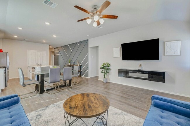 Photo - 10658 Red Orchid Dr House