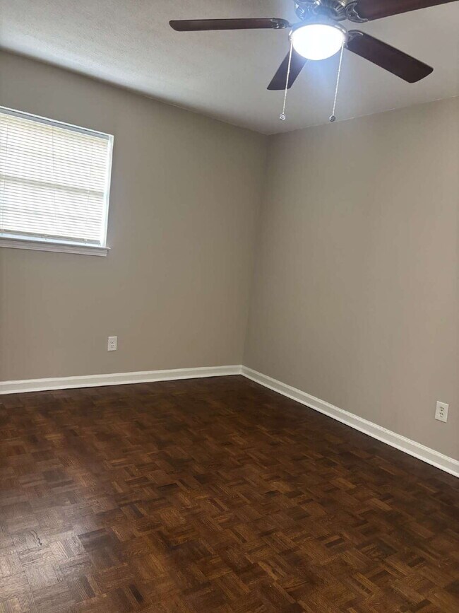 Foto del edificio - 3775 Ashburn St