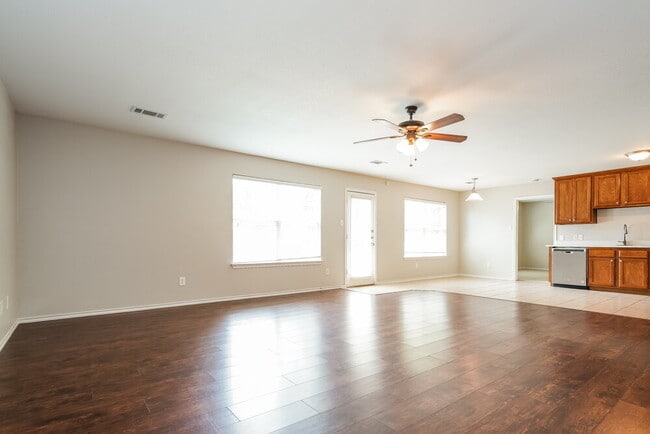 Foto del edificio - 908 Chase Ln