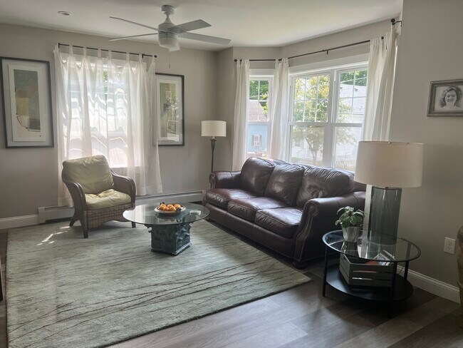 Living Room area, Bay Window, Fan - 15-1 Nashua St