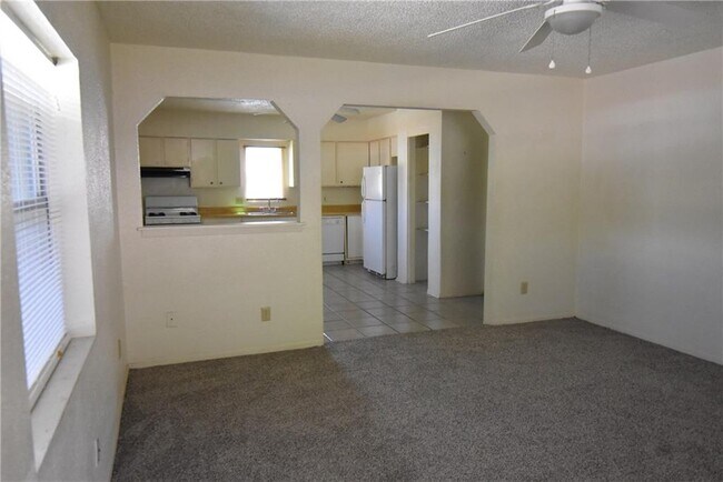 Building Photo - 5204 Guadalupe St