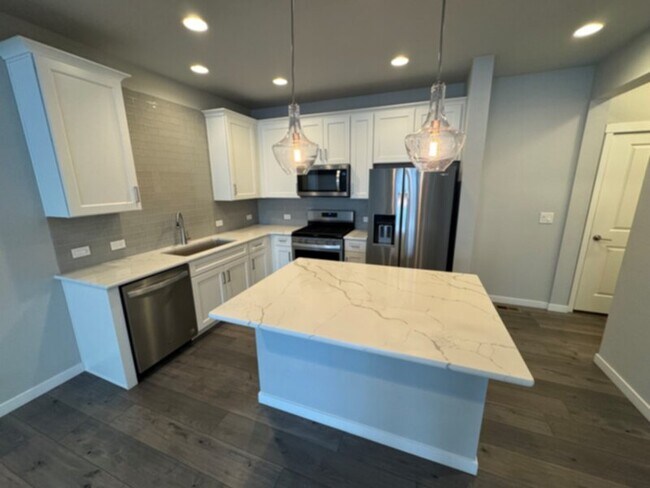 Foto del edificio - Stunning townhouse in Northgate!