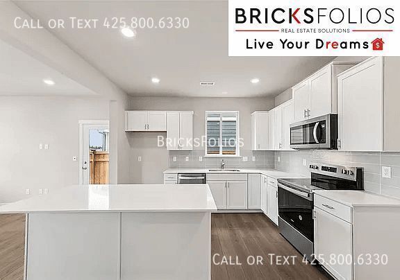 Building Photo - 14914 204th Ave E