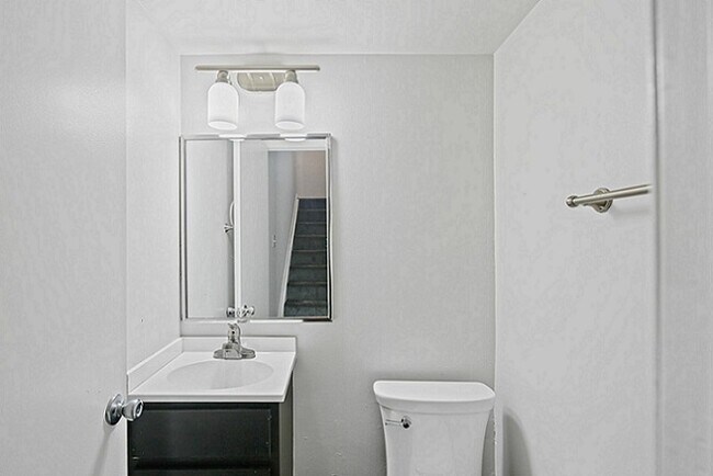 Foto del edificio - Catons Villas North Townhomes