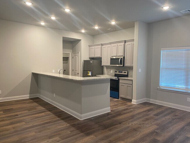 Foto del edificio - 3/2/2 New Construction Near Sherman High School!
