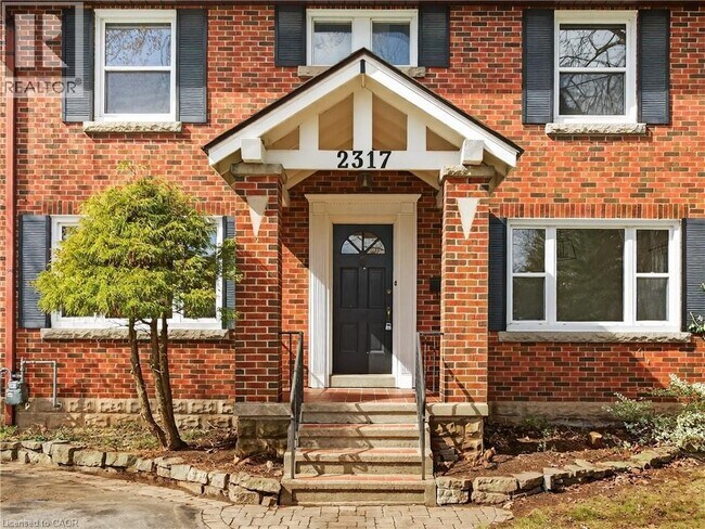 Building Photo - 2317 Lakeshore Rd.