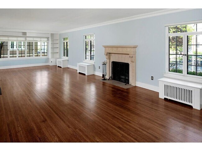 Foto del edificio - 1769 Dupont Ave S