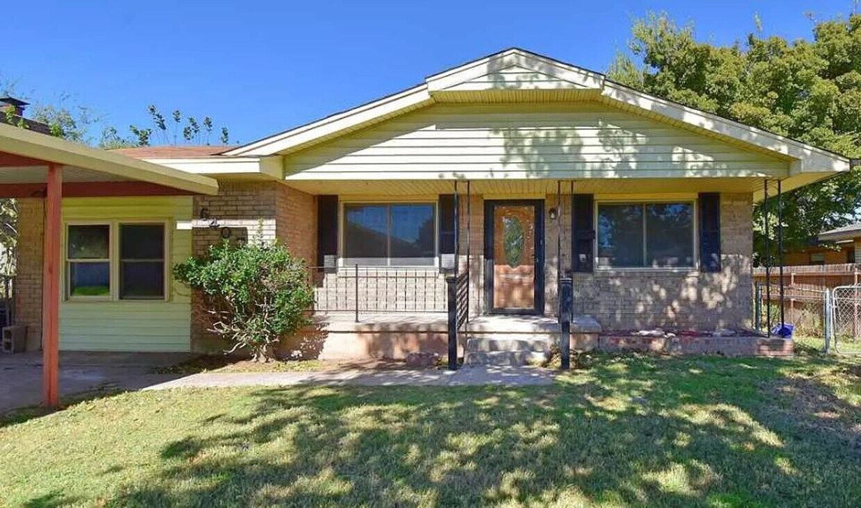 Foto principal - 6407 NW Euclid Ave