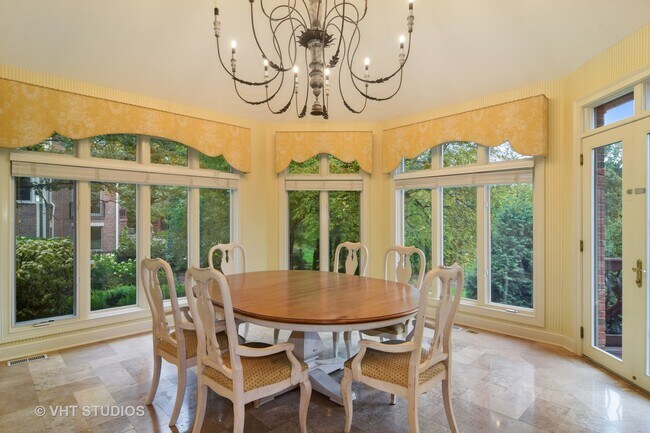 Building Photo - 20817 W High Ridge Dr
