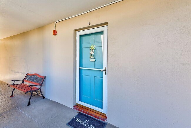 Foto del edificio - 10215 Regal Dr