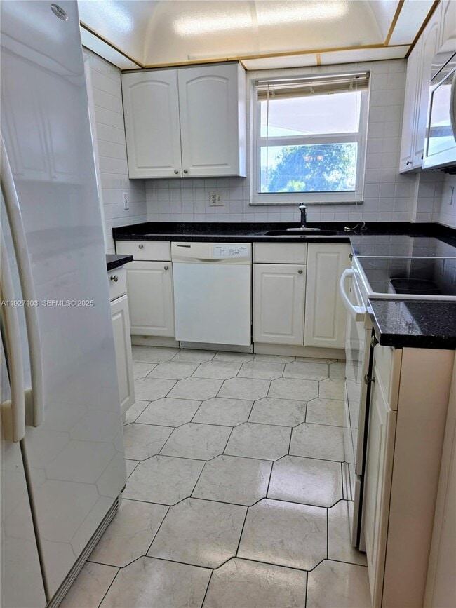 Foto del edificio - 501 Blue Heron Dr