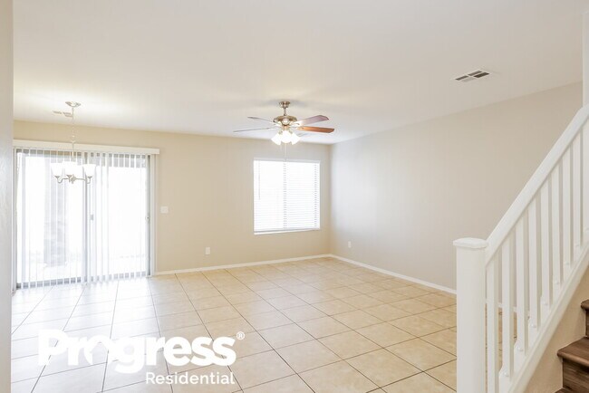 Building Photo - 6736 W Desert Ln