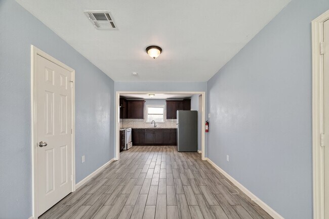 Foto del edificio - Spacious 4-Bed, 2-Bath Convenient South Houston Home Near Medical Center & City Access
