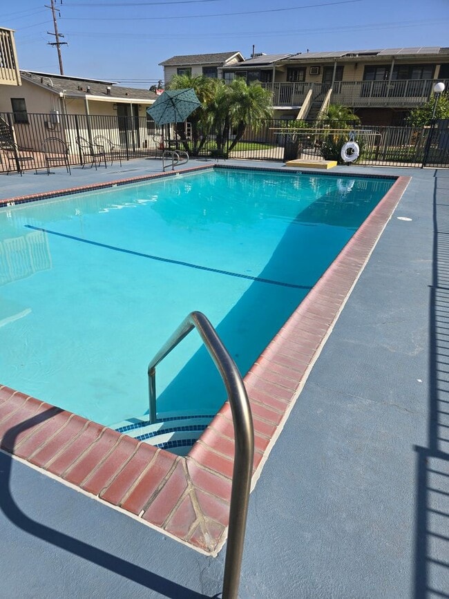 Foto del interior - 1840 W Orangethorpe Ave