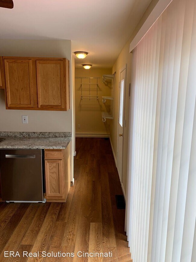 Building Photo - 5 br, 2 bath House - 837 West Galbraith Road