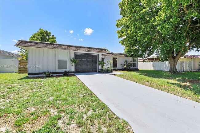 Foto del edificio - 6703 Brookwood Blvd