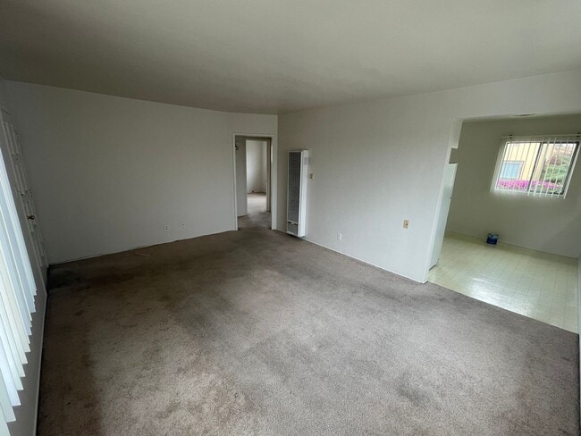 Building Photo - 2568-2568 Landis St