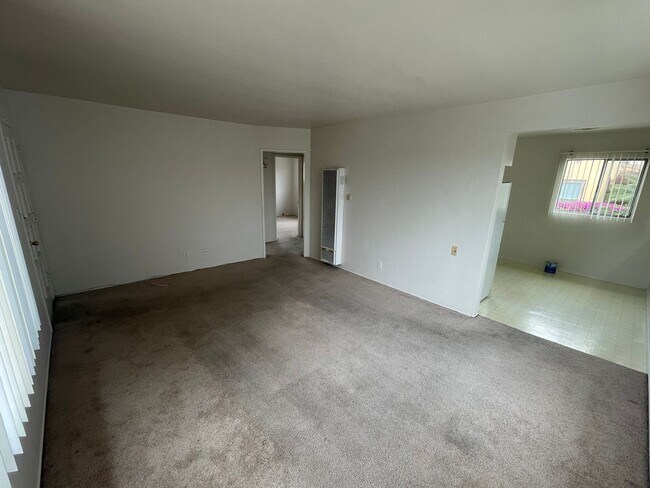Building Photo - LA252U