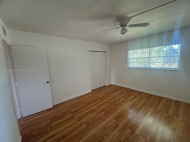 Foto del edificio - 4820 NW 9th Dr