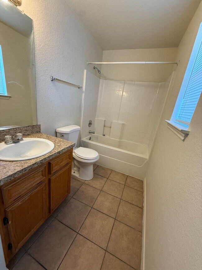 Foto del edificio - 4106 Wine Cup Rd