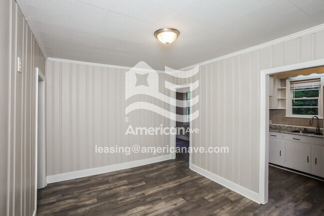 Foto del edificio - 608 S Bonham Rd