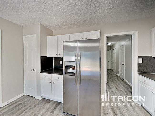 Foto del edificio - 3912 Chatterleigh Dr