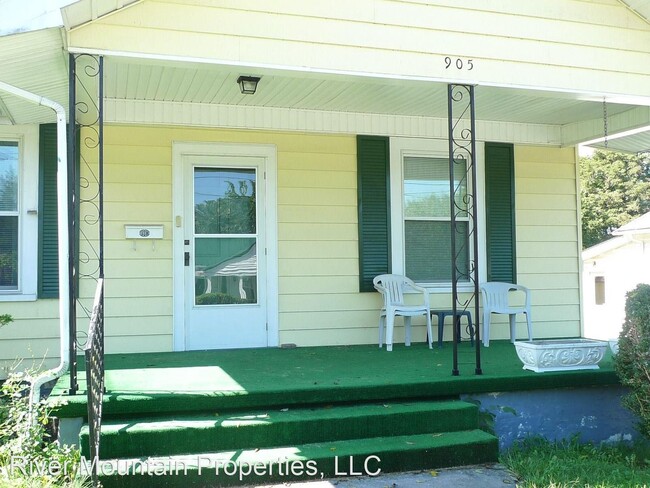 Building Photo - 4 br, 2 bath House - 905 Gilbert Street